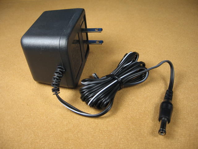 9 vdc, 110 vac, US 2 plug wall transformer